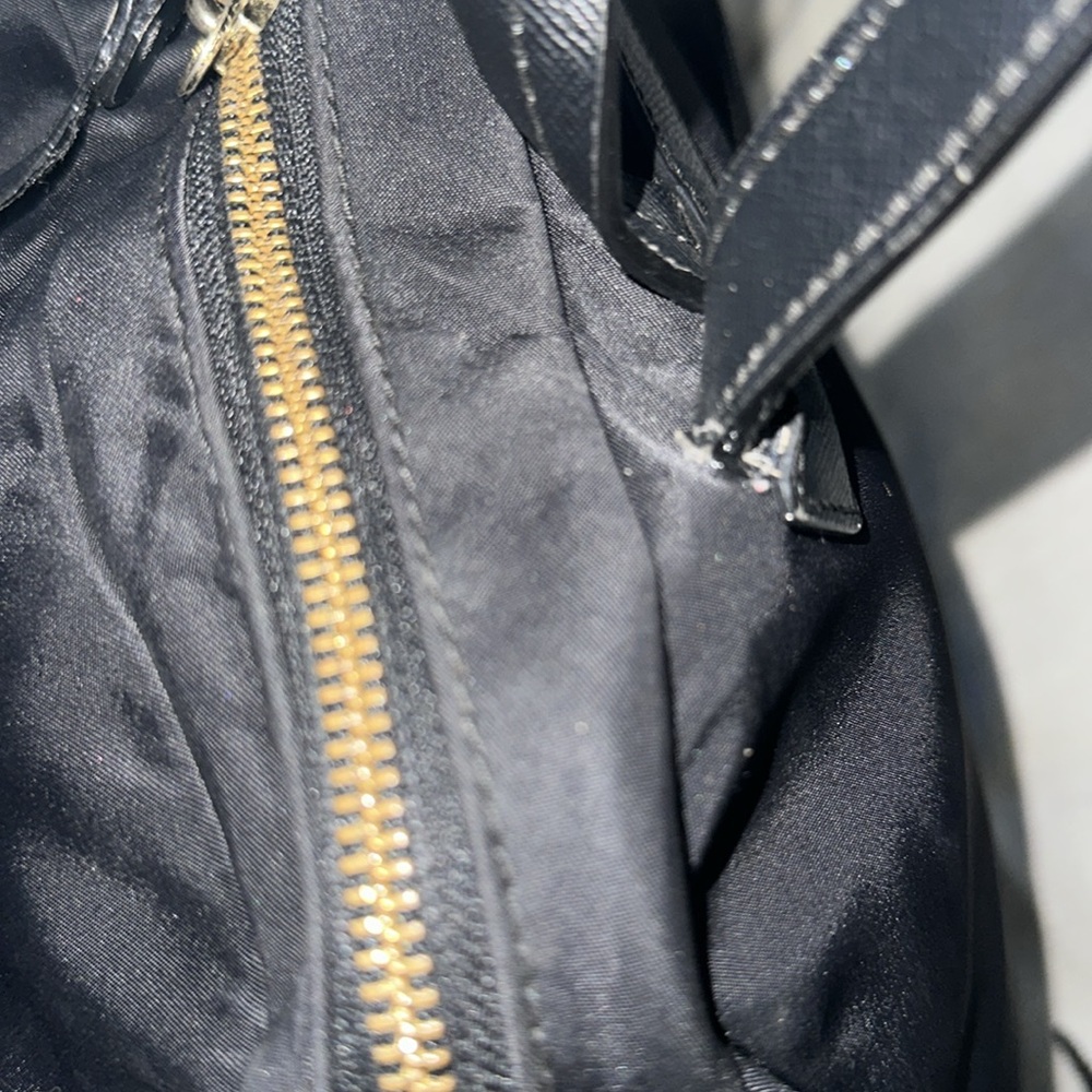 Kate Spade ♠️ New York large black backpack damaged - Picture 3 of 15